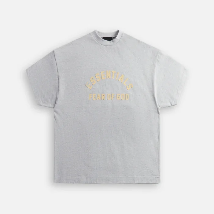 Curved logo Essentials Crewneck Kith T-Shirt